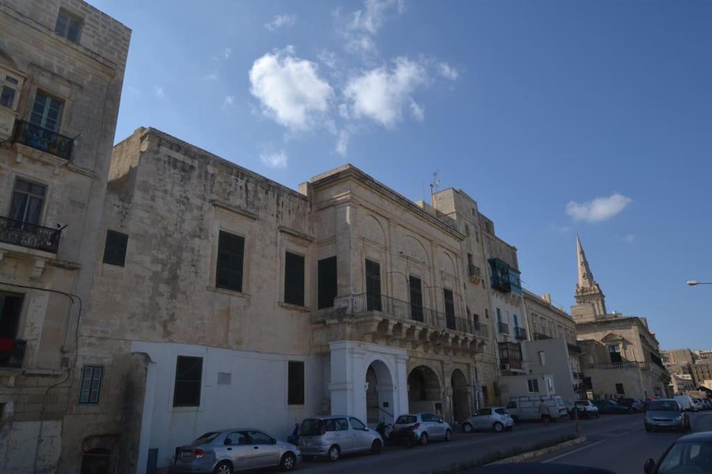 Vallettadreamsuites Groud Floor Shared Sea View Rooof Terrace Valeta Exterior foto
